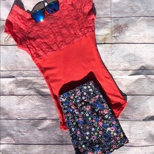 Derek Heart Floral Shorts Size Large